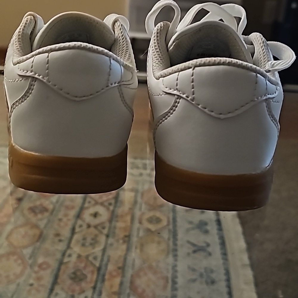 K-Swiss classics size 1 - Picture 7 of 12